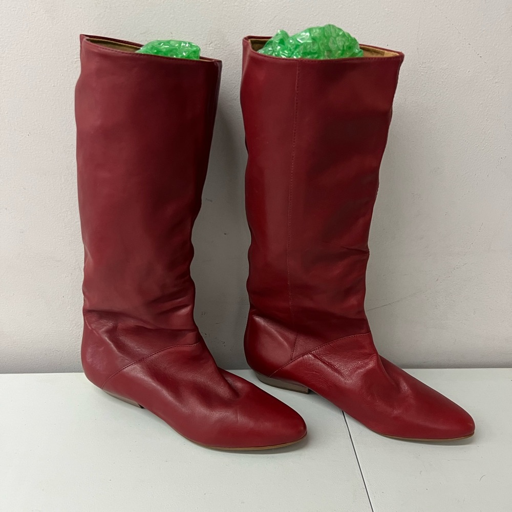 Women’s red leather boots / size 9